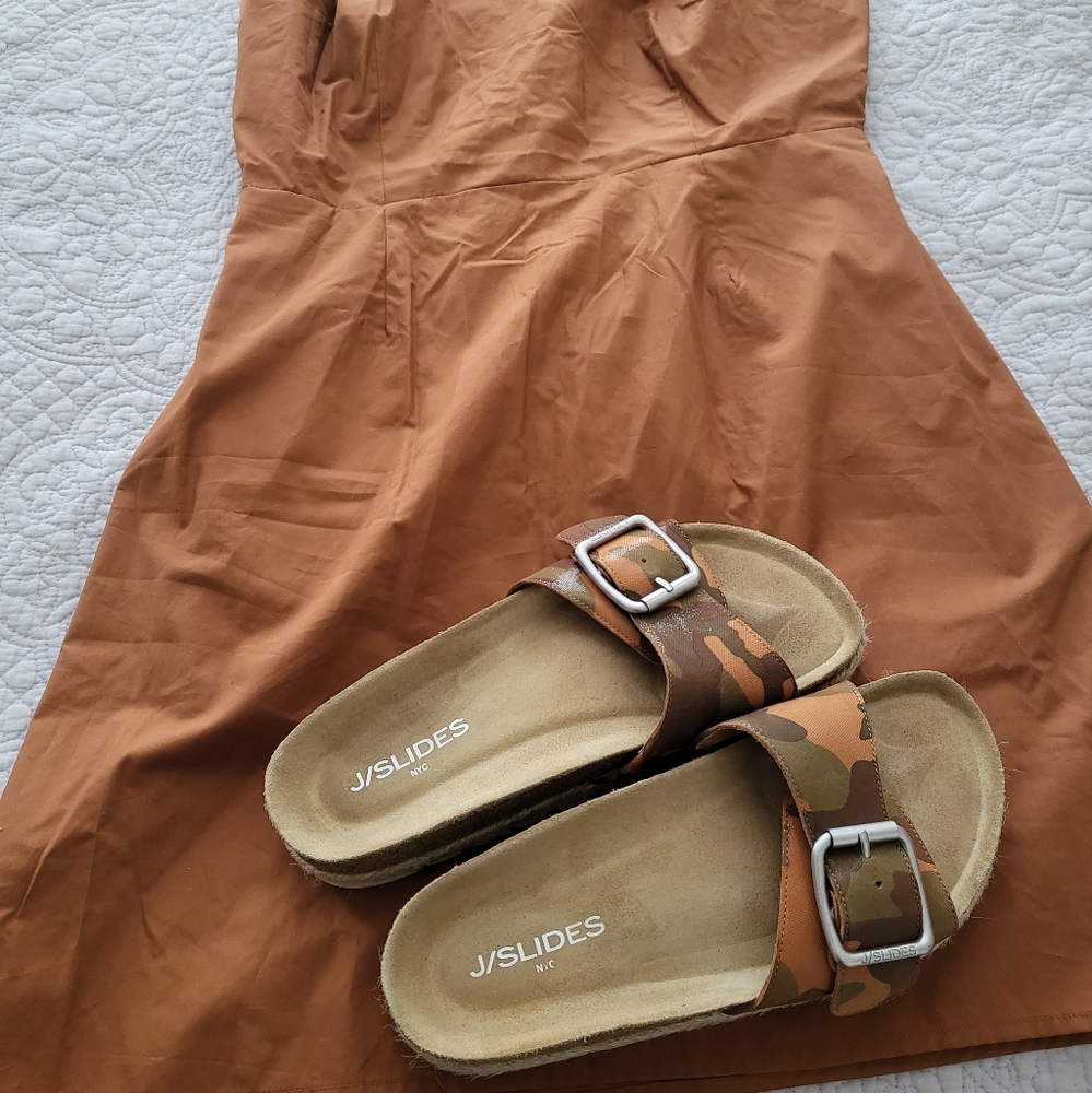 J/SLIDES Camo Sandals - Picture 10 of 10
